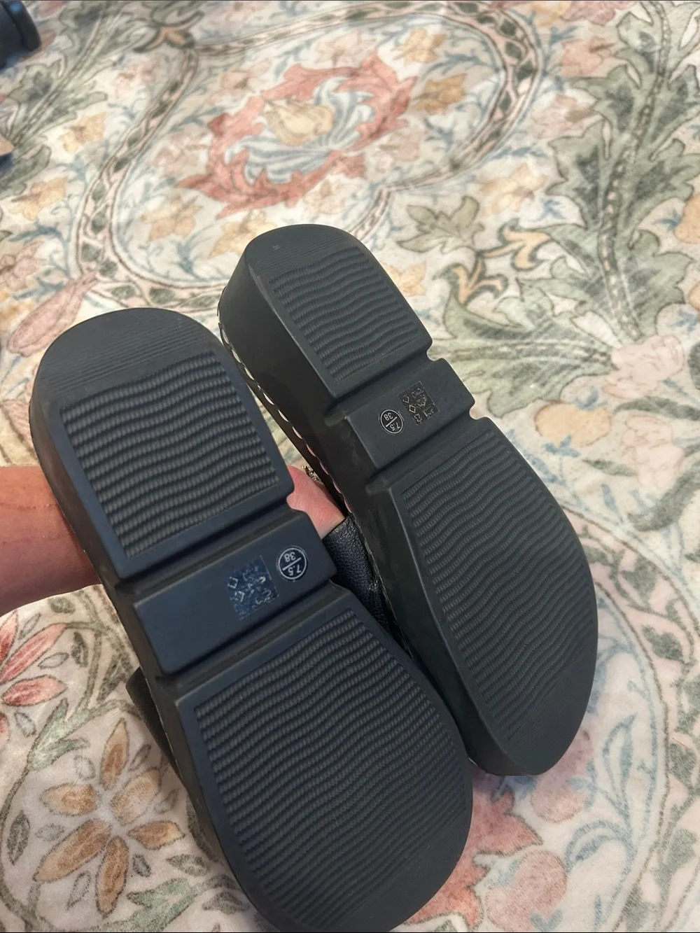 Chinese Laundry Black studded slide sandals